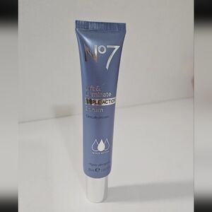 No. 7 Lift & Luminate Triple Action Serum